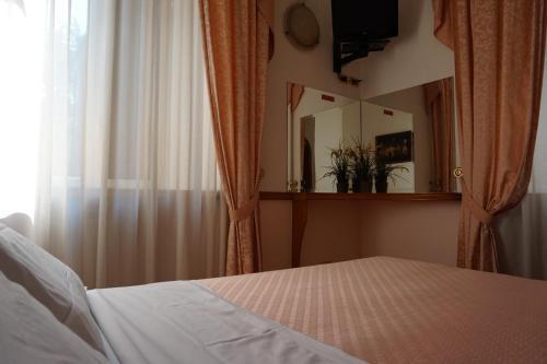 Green Hotel Рим Екстериор снимка