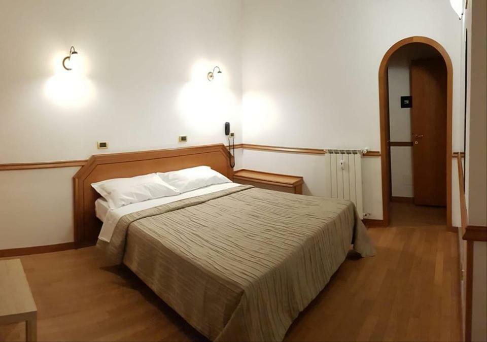 Green Hotel Рим Екстериор снимка